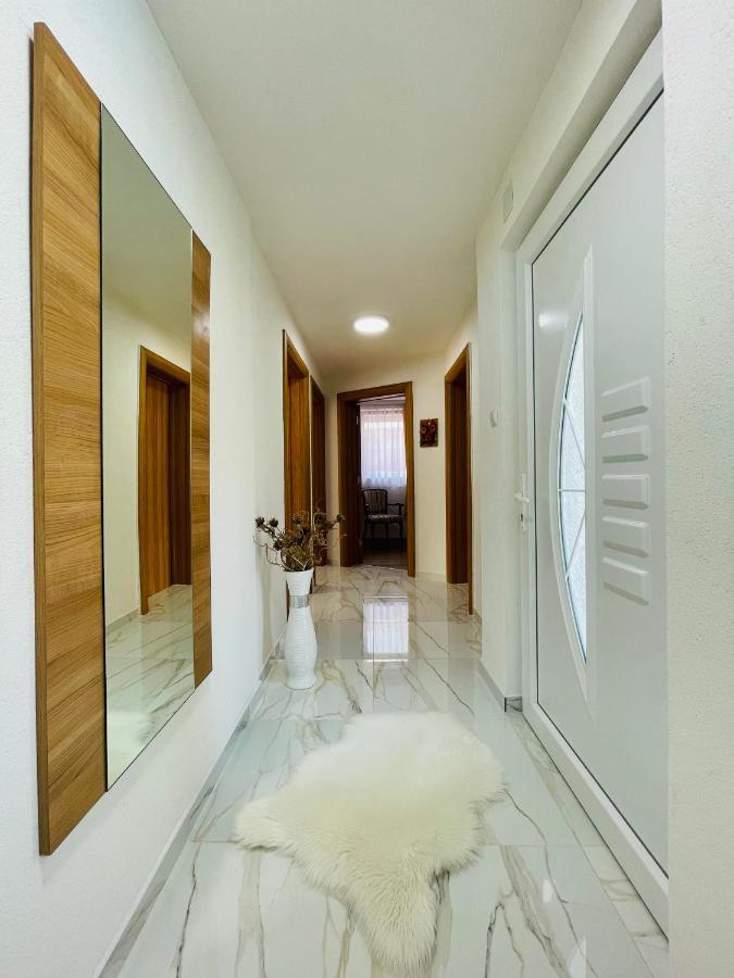 Crystal Racic Villa Bihac Exterior photo